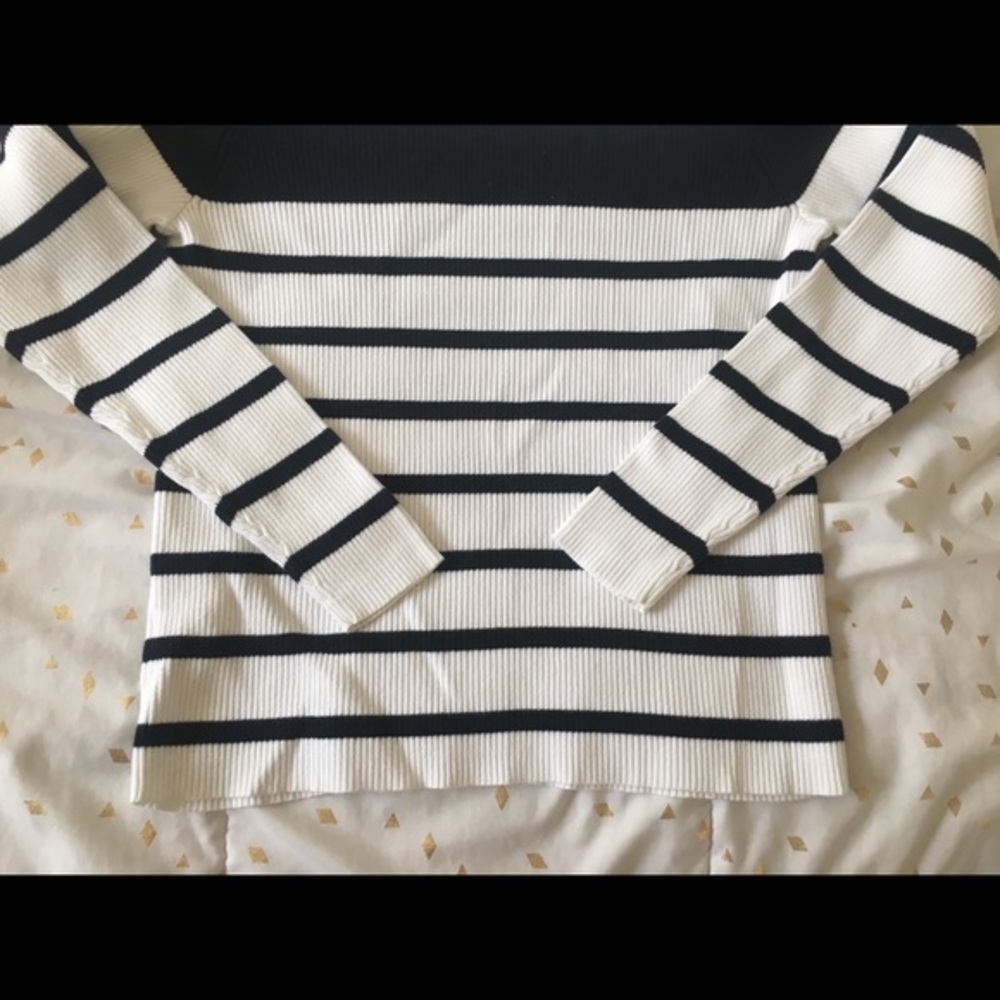 Lauren Ralph Lauren Striped B&W Turtleneck Sweater - Picture 5 of 6